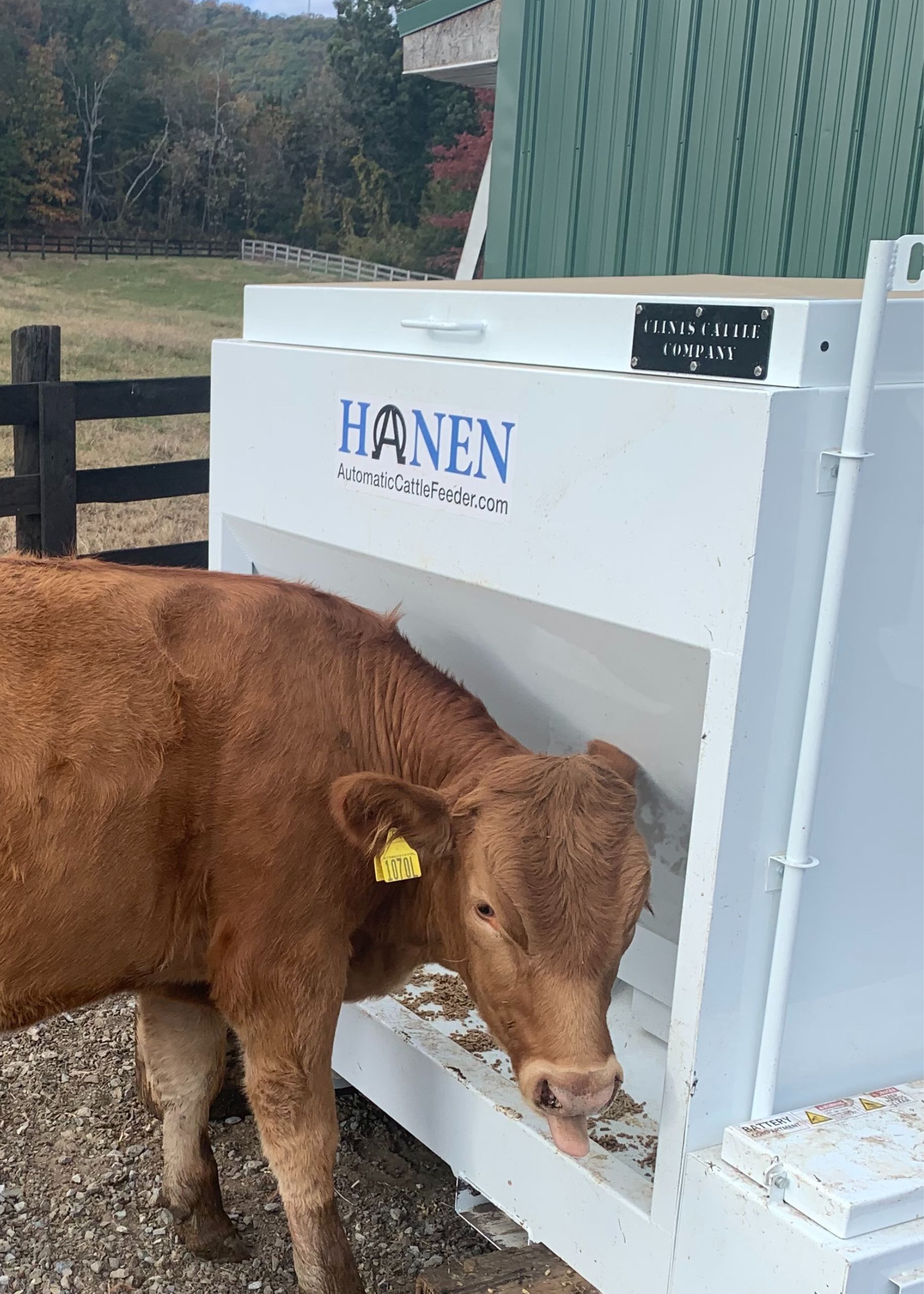 We customize your feeder by adding your farm name to the lid.